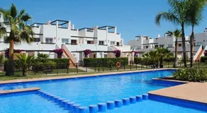 Appartement de 3 chambres dans un complexe touristique - Image 3