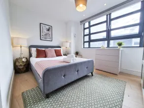 Exclusive 3BR flat with balcony in Regent's Park, - Image 2