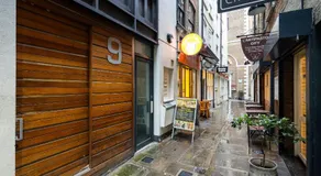 Cosy & Central Apt great for business and tourist - Image 3