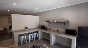 LuVic Guesthouse - Image 2