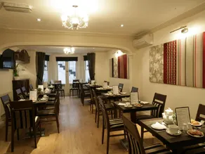 London Lodge Hotel - Image 2