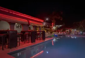 Seaview Gardens Hotel - Image 3