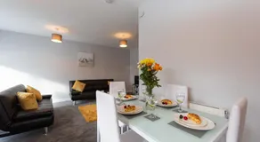 PREMIER - Wishaw En-Suite Apartment - Image 5