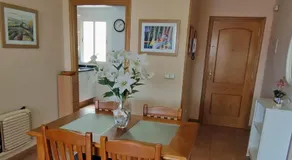 Apartamento en la playa con piscina - Image 3