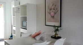 "Studiocaroline44", 2 studios entre la ville et la mer, parking, cuisine, moins de 15min de l'aéroport - Image 3