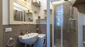 Varese centro - Feel Good Apartment - Free Wi-fi - Image 2
