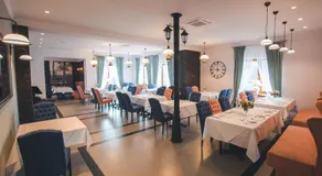 Novopolska - Hotel i Restauracja - Image 2