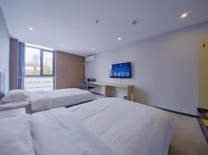 Yunrong Selected Hotel (Xinxiang University Branch) - Image 2
