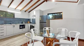 Peaceful 3-Bed Stay Near the Coast - Image 3