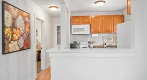 The Flats on Florida St - Super Comfy 2-Bedroom Apartments - Image 4