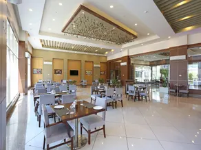 Capital O 13727 Hotel Aarogyam Suites - Image 4