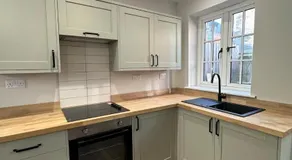 Cosy two bedroom cottage - Image 2