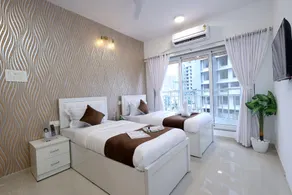 Mumbai 3 BHK | Kitchen + Modern Amenities - Image 2