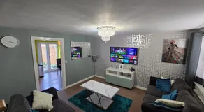 Well Furnished 3 Bedroom House in a cosy estate in Bolton - Image 2