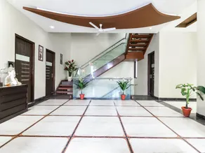 Capital O 9072 Noida Dreamz - Image 3