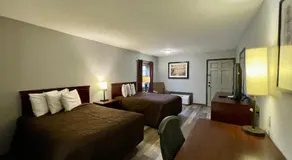 Alpine Village Inn - Image 2