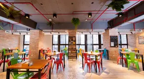 Central Land Hotel - Image 4