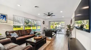 Plush sheets, Games!, Huge backyard, Massage Chair - Image 3