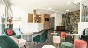 Hotel Weiß - Image 2