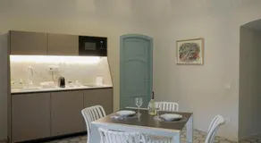 Viaggio Homes Appartamenti da 60 m2 con Jacuzzi Hammam Cucina Patio con Aperitivo di Benvenuto - Image 5