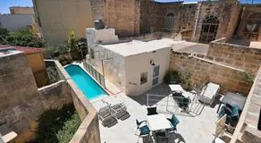 The Cloisters Bed And Breakfast - Image 4