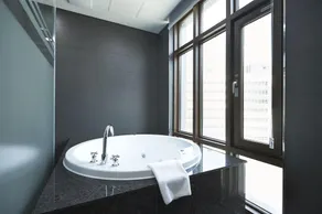 The White Hotel - Image 5