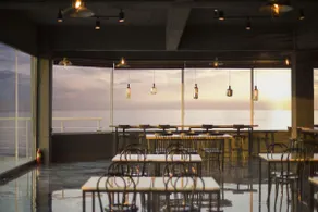 EL Hotel - Image 4