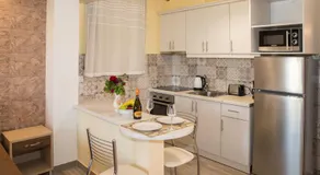 Moros Apartments - Image 3