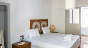 Himara Hostel - Image 2