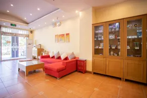 Home Inn Shijiazhuang Railway Station West Square South Zhonghua Street - Image 3