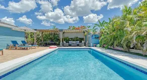 Beautiful Home - Oasis Backyard with Heat Pool - Image 5
