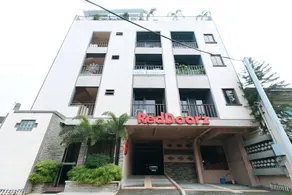 RedDoorz Plus at Canley Residential - Image 5