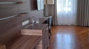 Rosenberg Kúria - Image 2