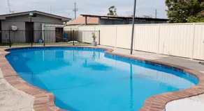 Starline Motor Inn - Image 2