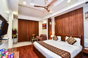 PINAZ ROYALE - Image 2