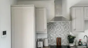 2BR City Flat By Ankers Flexible Renting Stockport Ideal for Business & Leisure - Image 4