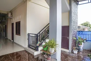 OYO 90785 Mutiara Guest House - Image 4