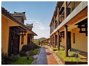 Wuhan Nomura Valley Yinxing Mountain Resort Hotel - Image 2