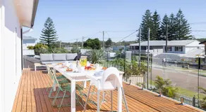 Robinson Retreat with Beach Bungalow, 3 Robinson St - air con, 2 kitchens, 6 bedrooms, 4 bathrooms - Image 5