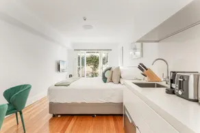 Lovely Studio with Patio - Image 2