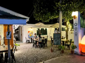 Ocean Breeze Hostel by Daily Sweet - Image 1