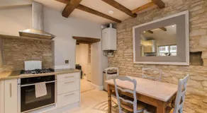 Cotswold Cottage- Central Witney - Image 3