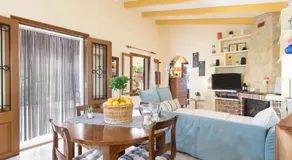 Finca Son Macia, amplia piscina, jardines en Selva, cerca de playas - Image 2