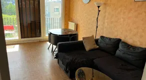 Superbe appartement T4 avec 3 chambres et balcon - Image 4