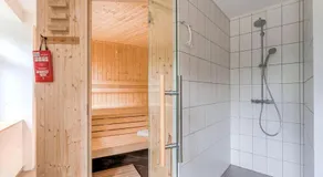 Helle Wohnung mit Terrasse und Sauna - Image 2