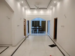 3 AC Bedroom house with free parking - Image 4