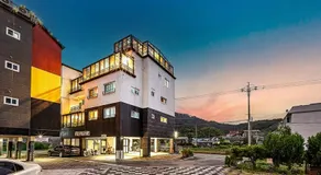 Geojedo Modern 239 Pension Spa, Netflix, Munhwanuri - Image 4