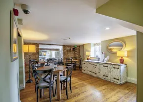 The Crown of Crucis Country Inn And Hotel - Image 5