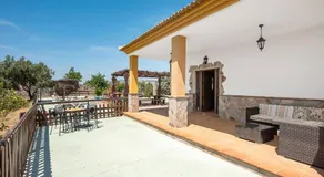 Ferienhaus 'El Desafío De Las Águilas' mit Blick auf den See, Wi-Fi und Klimaanlage - Image 3
