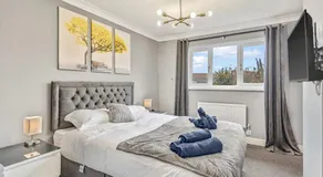 Modern Terraced House with Private Garden, Near Airport & MET Office - Image 2